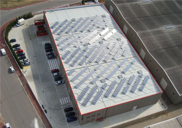 Crystalline-solar-panel-100-kW-Santa-Maria-Palautordera-Spain