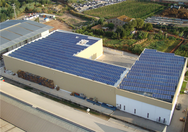 Crystalline-solar-panel-200-kW-Bigues-i-Riells-Spain