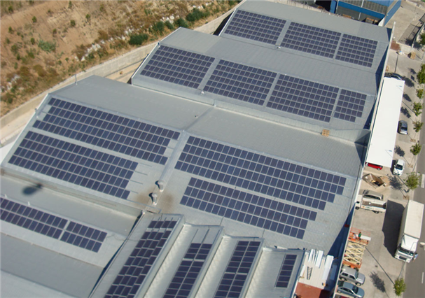 Crystalline-solar-panel-200-kW-Santa-Perpetua-de-la-Moguda-Spain