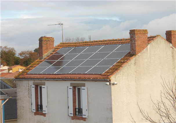 Crystalline-solar-panel-La-Vendée-France